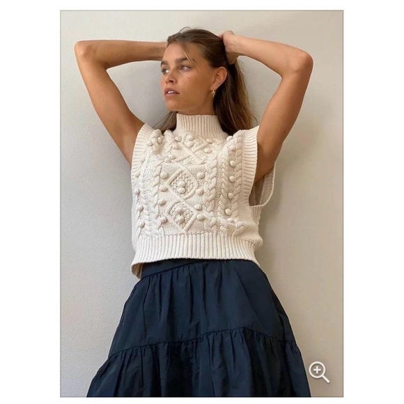 Aritzia Alps Sweater Vest size small - Picture 2 of 3